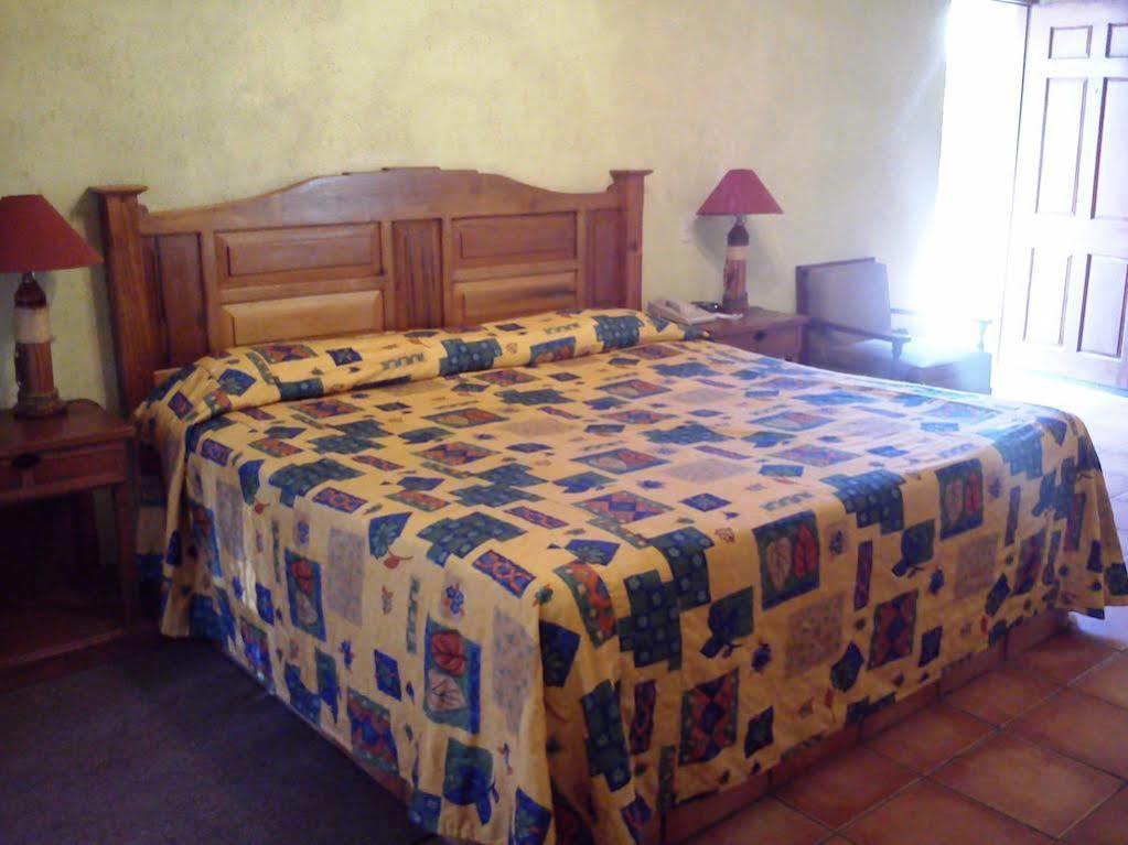 Rincon Del Montero Hotel Parras de la Fuente Exterior photo
